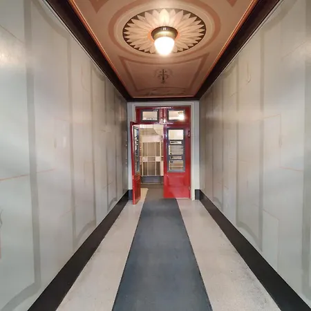 Apartamento 2stepsfromhelsinkirailwaystation *